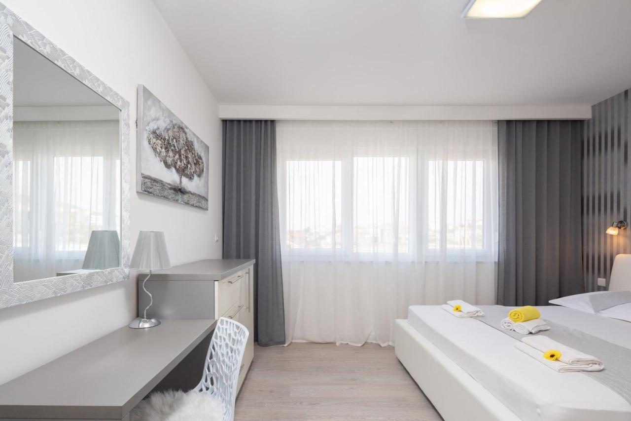 Mintos Luxury Resort Podstrana Exterior foto